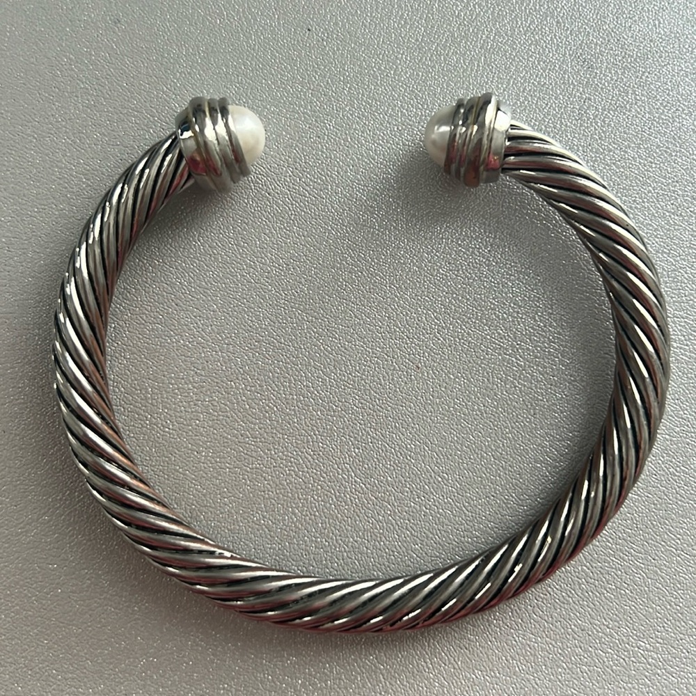 Silver Cable Bracelet with Pearls